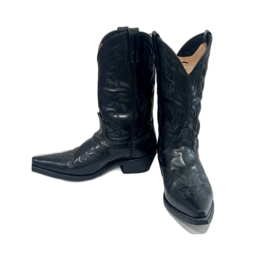 Laredo Hawk Western Cowboy Boots Men’s Size 10D Snip Toe. Color Black.